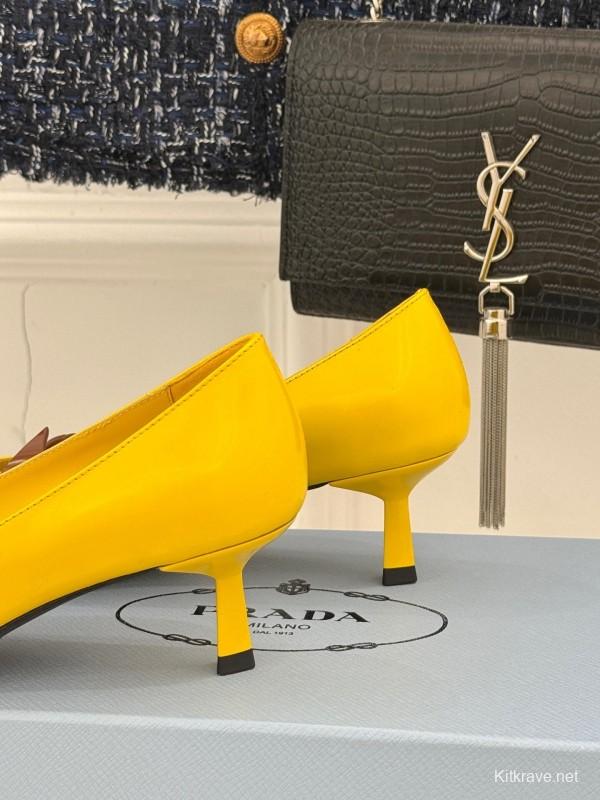 Prada 2025 SS Catwalk Pointed Toe Kitten Heel Single Shoes - KFY00310