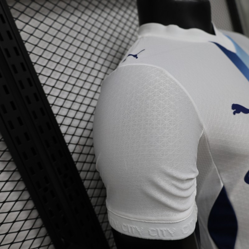 Player Version 26/27 Manchester City White with Blue Stripe Away Jersey