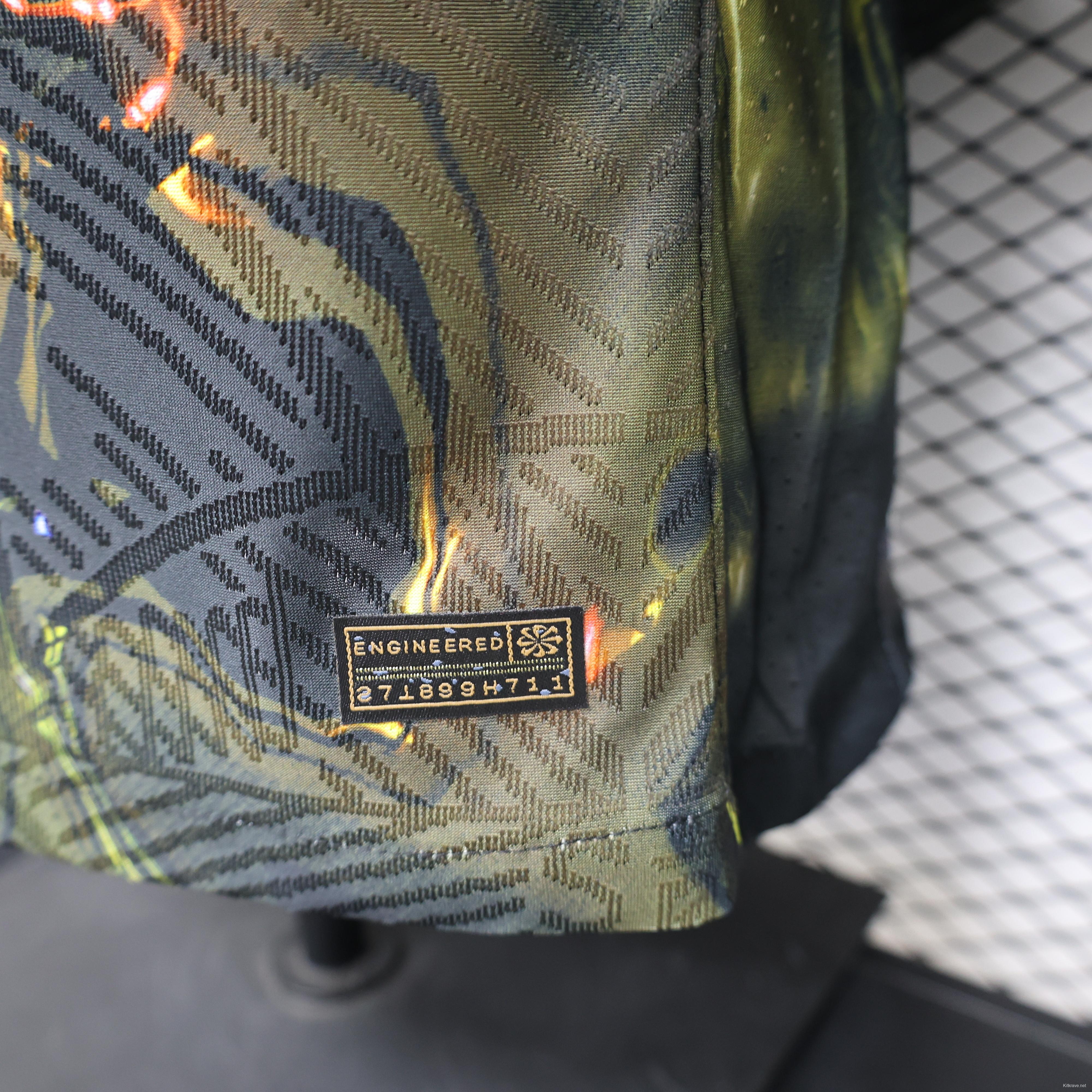 Player Version 26/27 Paris Saint-Germain Fourth Black & Gold/Green Lava Print Long Sleeve Special Edition Jersey