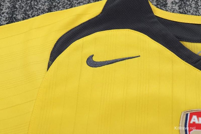 Retro 05/06 Arsenal Away Jersey