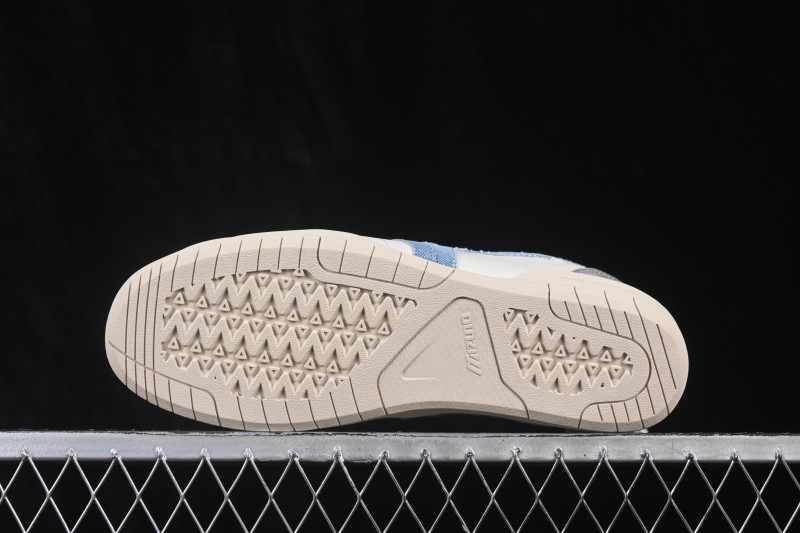Mizuno CT Club Retro Casual Low-Top Skate Shoes with Breathable Comfort - D1GH261002