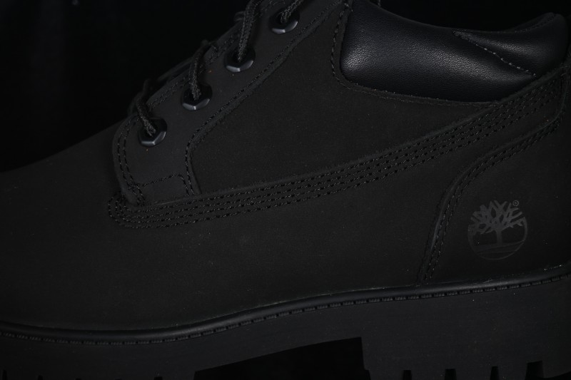 Timberland Classic Low-Top Black Waterproof Leather Shoes - 073537