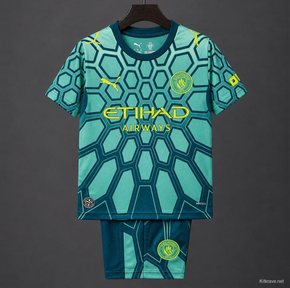 26/27 Kids Manchester City Vibrant Green Goalkeeper Jersey With Dark Blue Geometric Pattern.